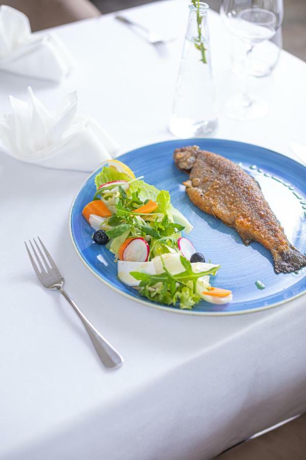 Bonne Chance Restaurant And Hotel Bázakerettye Eksteriør bilde