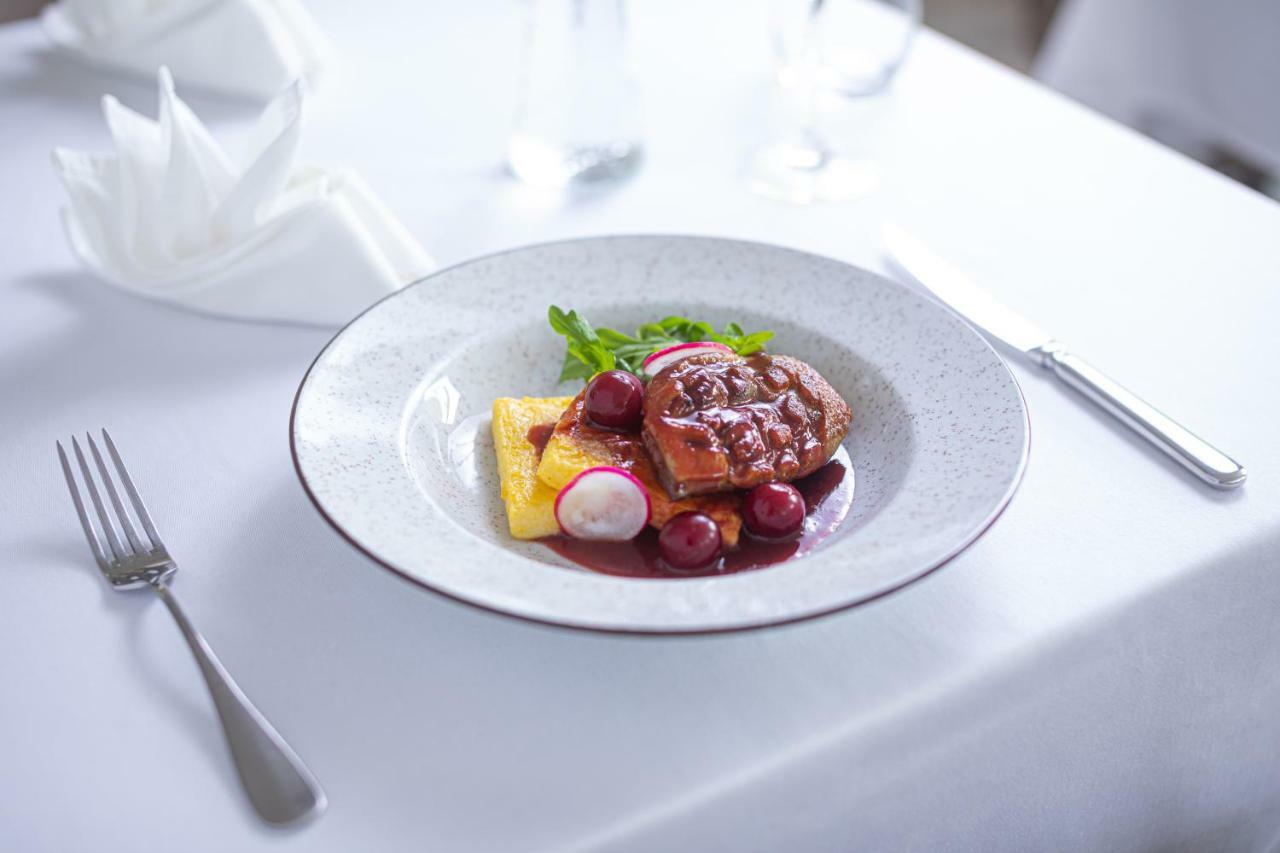 Bonne Chance Restaurant And Hotel Bázakerettye Eksteriør bilde