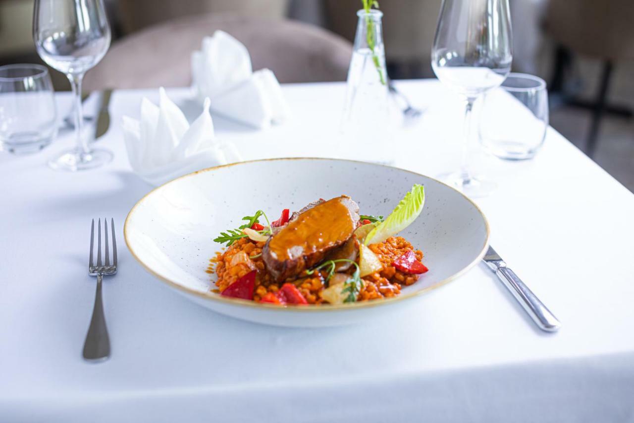 Bonne Chance Restaurant And Hotel Bázakerettye Eksteriør bilde